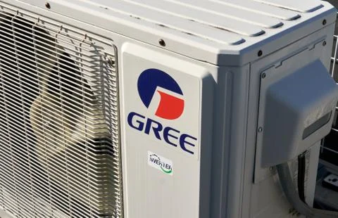 Gree logo on mini split air conditioner. Stockfoto's