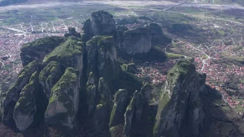 Greece Meteors flying drone over rocks. Kalampaka city. 스톡 동영상 145709236