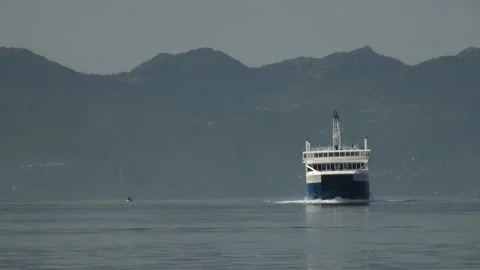 Greek ferry Vídeos de archivo 146591409
