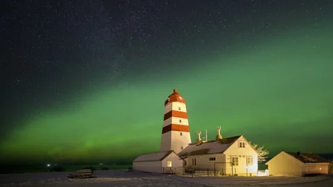 Greem aurora above the lighthouse Stock Footage 250419988