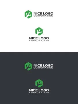 Green alien logo Illustrazione stock