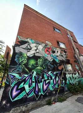 Green Alien Mural Photos