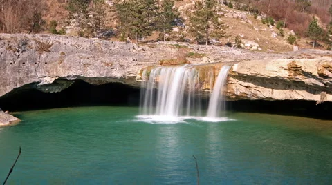 Green and deep Video stock 2673896