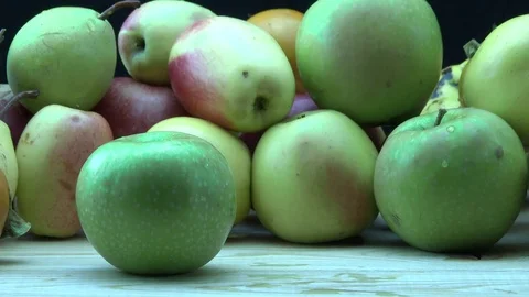Green apple rotations 스톡 동영상 82229767