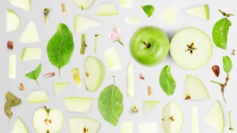 Green Apple Slice and Leaf Collection Vídeo Stock 203810329