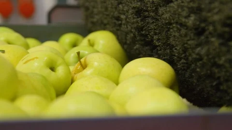 Green apples are cleaned up. Stock Footage 124079052