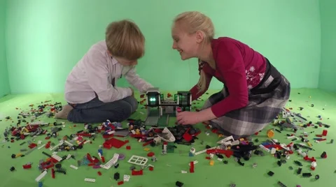 Green background. 库存影片 59661382