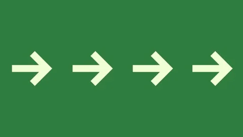 A green background with three arrows pointing in different directions and Видео 335131708