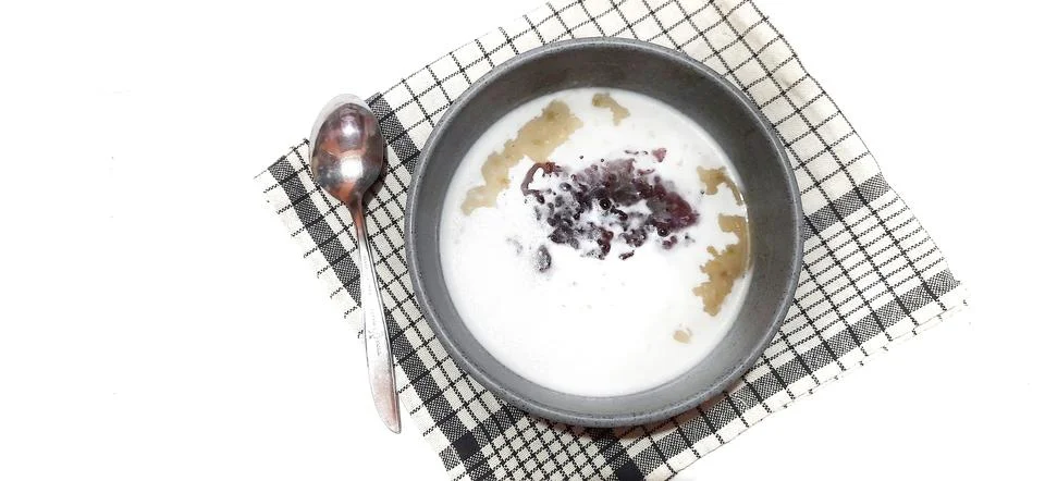 Green bean and black glutinous porridge on the bowl Stock Photos