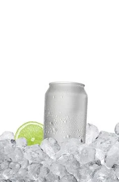 Green beer bottle on a white background. 3d render 库存插图