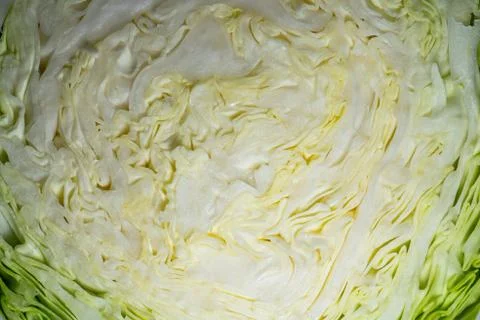 Green cabbage on the table close-up ... Foto stock