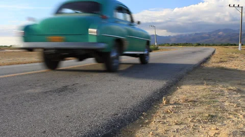 Green Car Back 스톡 동영상 35943022