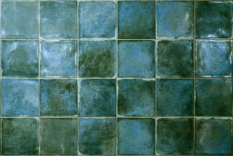 Green ceramic tile background. Old vintage ceramic tiles in green to decorate Stockfoto's