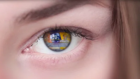 Green Eyes with reflection of web page Stock Footage 101531416