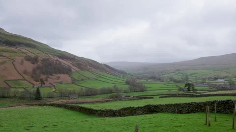 Green fields with mist Vídeo Stock 273576763