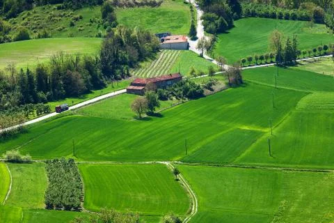 Green fields of piedmont in spring. Foto stock
