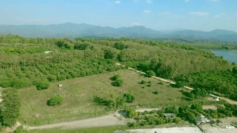 Green forests and distant mountains. 스톡 동영상 334129500