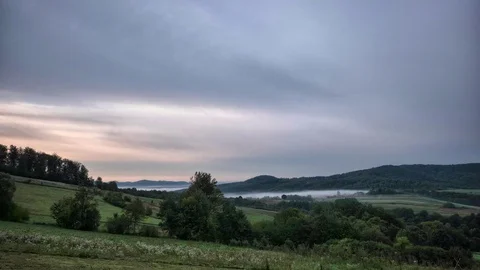 Green hills time lapse UHD footage. Beautiful landscape of Mountains. Stockbeeldmateriaal 82532719