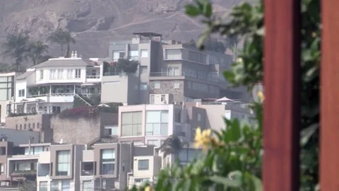 Green homes, an option for future for Peru from heart of Lima, Lima, ES - 27 Jun Vidéo 204156200