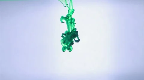 Green Ink Drop Stockbeeldmateriaal 50972967