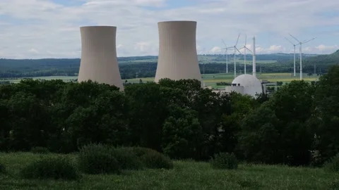 Green landscape and nuclear power plant Stockbeeldmateriaal 197747720