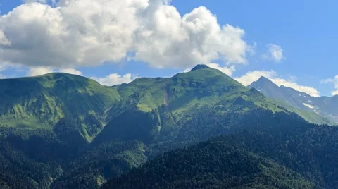Green Mountains in the clouds. HDR. Time Lapse. Sochi, Russia. 1280x720 Vídeo Stock 53835645