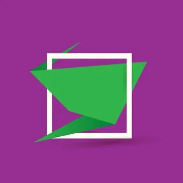 Green origami speech bubble or banner isolated on violet background. Ribbon Stockillustratie
