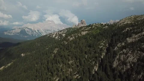 Green Peaks and Floating Clouds in the Dolomites Video stock 300935579
