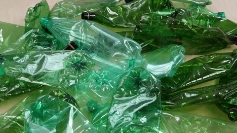 Green polyethylene terephthalate PET packaging bottles are recyclable 库存影片 290801473