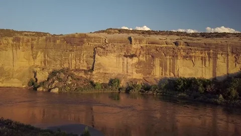 Green River Bluffs Descend Stock Footage 83366269