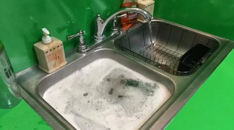 Green Screen kitchen dishes washed timelapse Video stock 42305743
