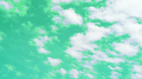 The green screen of moving white clouds with 4K resolution. Vídeos de archivo 146053867