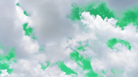 The green screen of moving white clouds with 4K resolution. Stock-Footage 219713522
