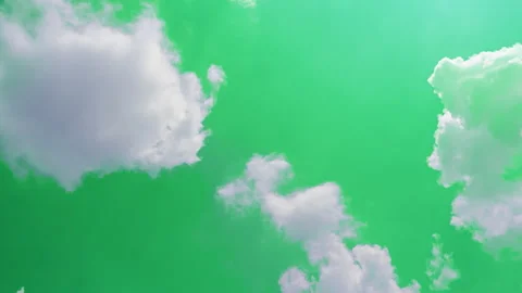 The green screen of moving white clouds with 4K resolution. Stock-Footage 219713706