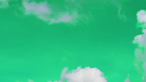 The green screen of moving white clouds with 4K resolution. Stock-Footage 223285212