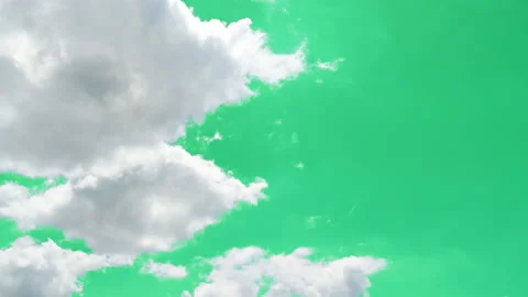 The green screen of moving white clouds with 4K resolution. Stock-Footage 231935498