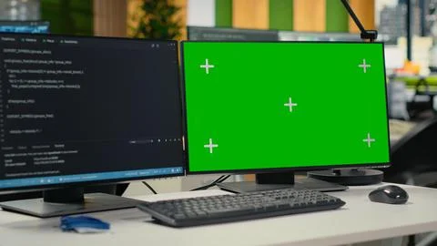 Green screen PC in Silicon Valley company office used to automate tasks Stockfoto's