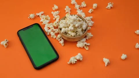 Green screen phone popcorn Video stock 260162927