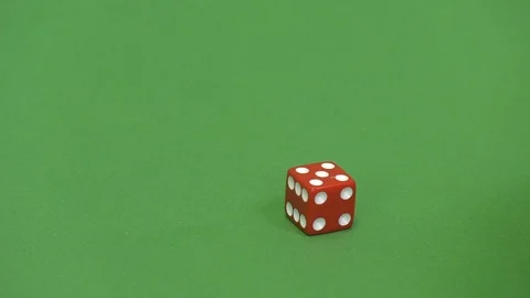 Green screen shot of a red dice rolling 5 库存影片 117990121