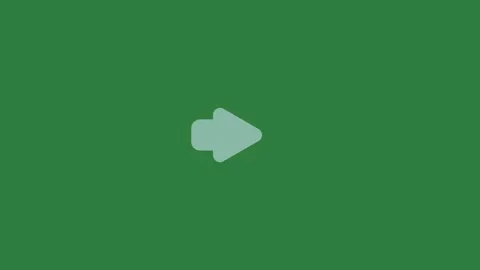 A green screen with white background and blue arrow on it an pointing to the Видео 335130659