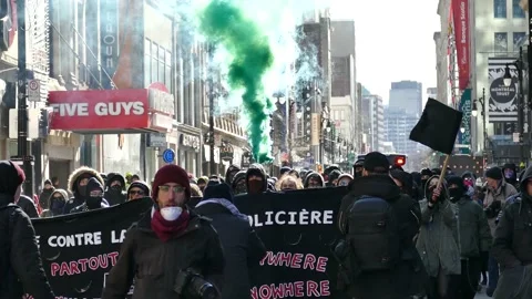 Green smoke during demonstration Video stock 138496516