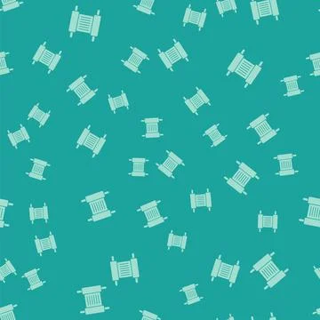 Green Torah scroll icon isolated seamless pattern on green background. Jewish Illustrazione stock