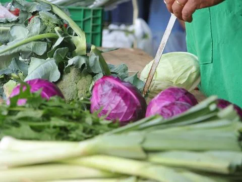 Green vegetables in a close-up macro view at a Brazilian food fair. Fotos de archivo