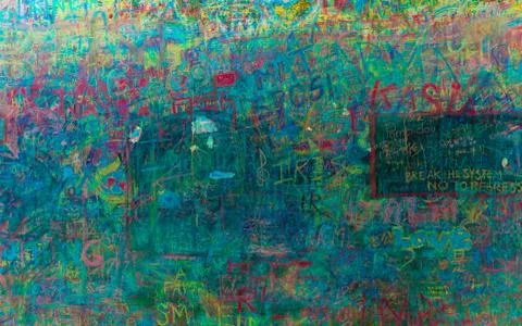 Green wall scribbled with chalk Stock-Fotos