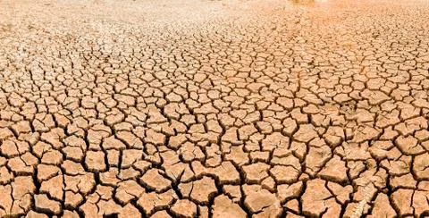 The greenhouse effect of climate pollution causes the land to be dry and dry Illustrazione stock