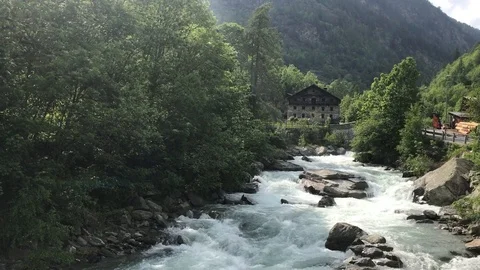 Gressoney Torrente Lys 動画素材 90512141