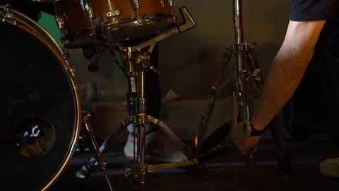 Gretsch Drum Kit Being Set Up Before Gig Stockbeeldmateriaal 93976630