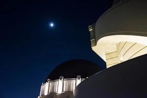 Griffith observatory with full moon Foto stock
