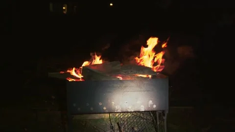 Grill Background, Hot Barbeque Empty Grill Iron Grate, Fired Barbecue Vídeos de archivo 318597410