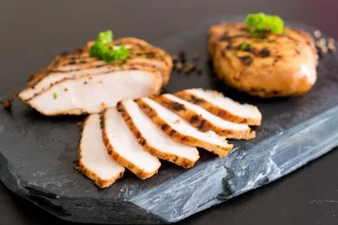 Grilled chicken fillets Foto stock